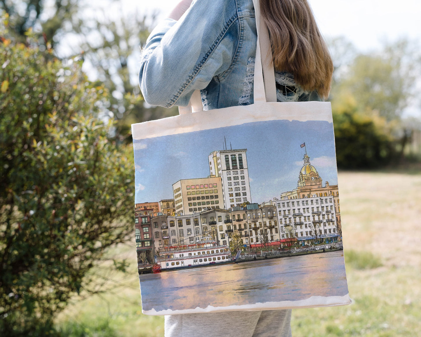 Savannah themed Gift Box featuring our original watercolor painting of Historic Savannah Georgia